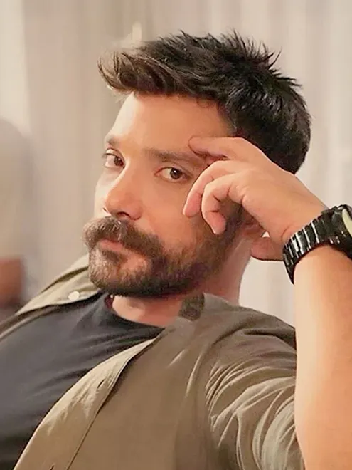 Oğuzhan Uğur