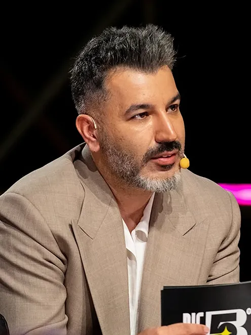 Tolga Akış