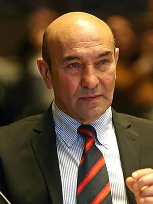 Tunç Soyer