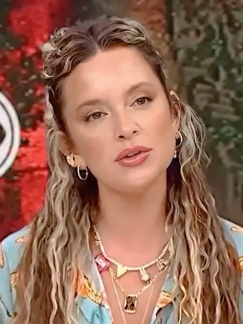 Hanzade Ofluoğlu