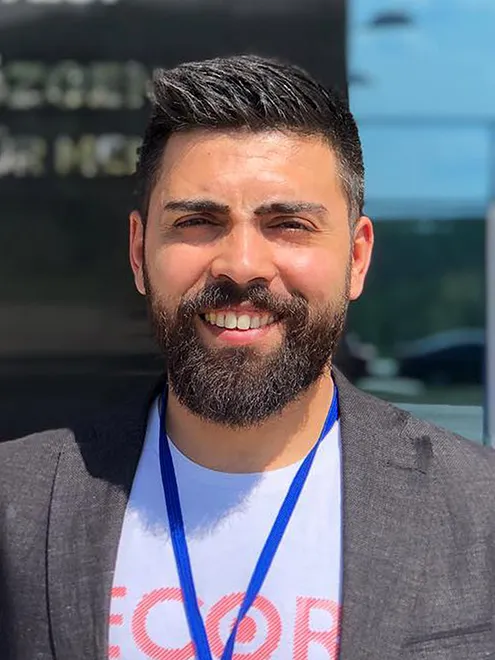 Engin Demiroğ